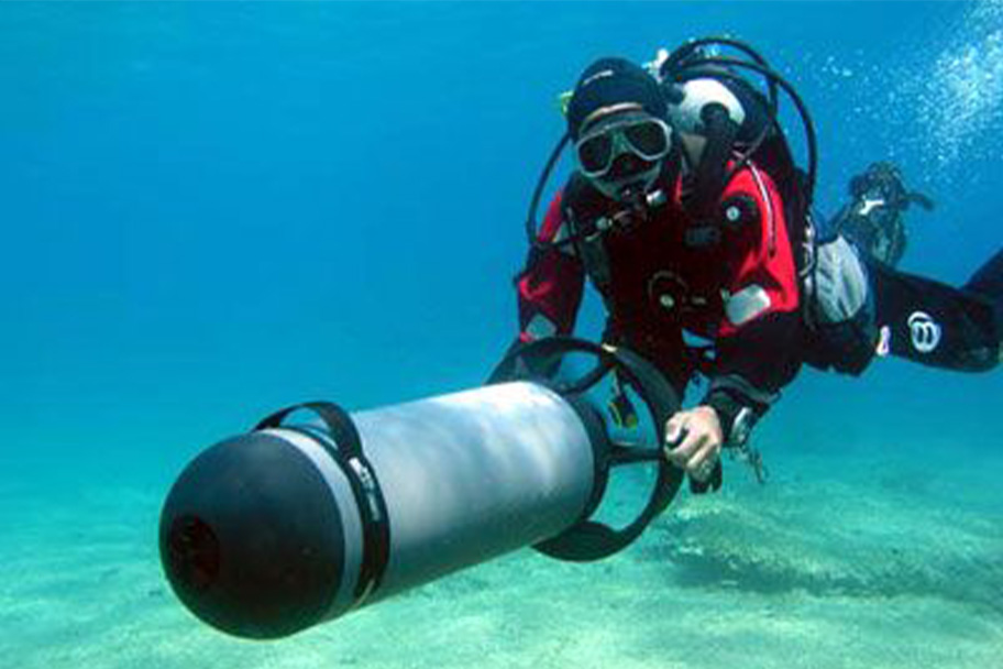 Специальность PADI Подводный буксировщик (Скутер)